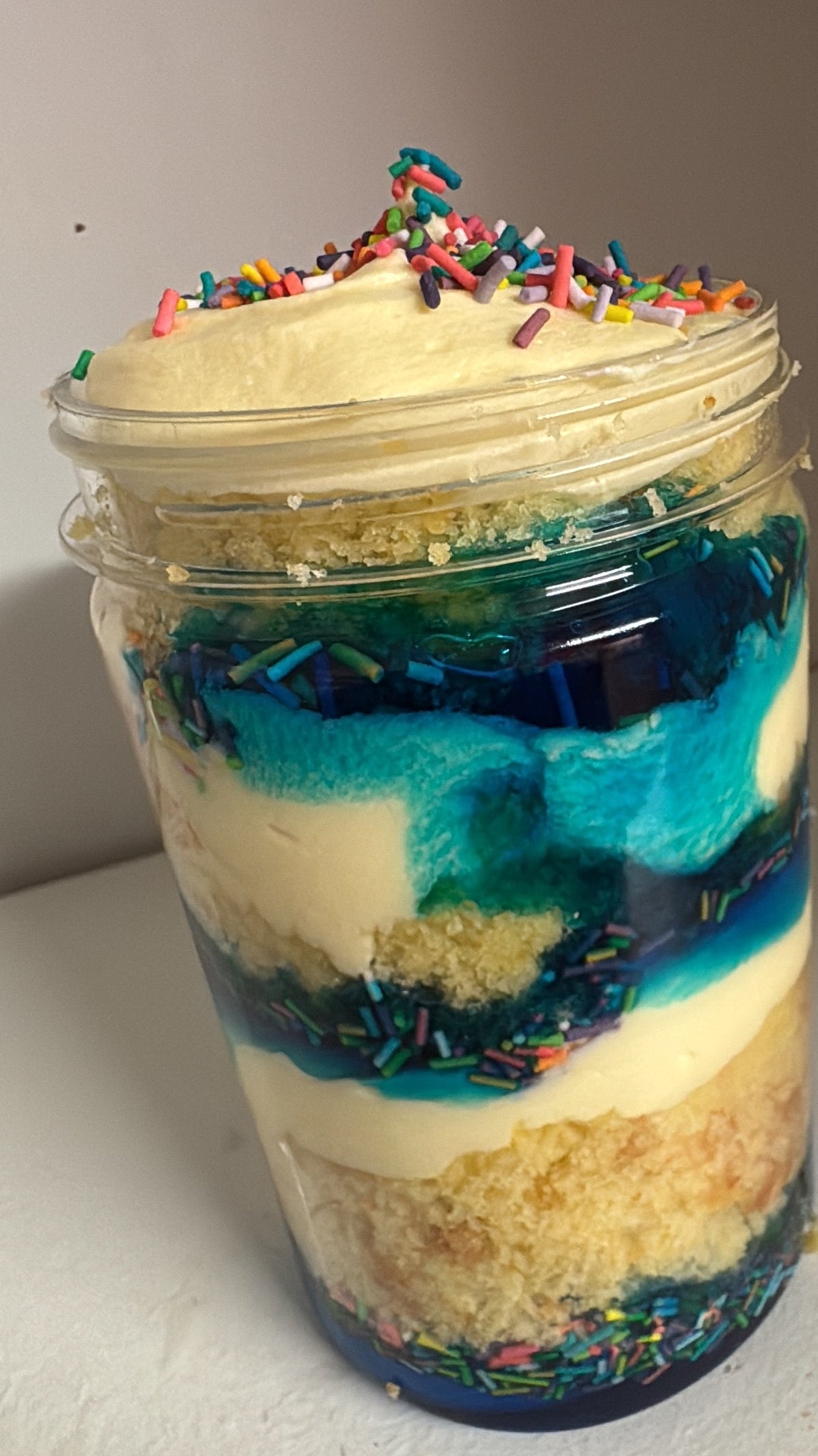 BUBBLEGUM CAKE JAR