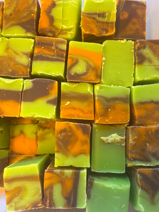CHOCOLATE, HONEY AND PISTACHIO FUDGE 200G POUCH