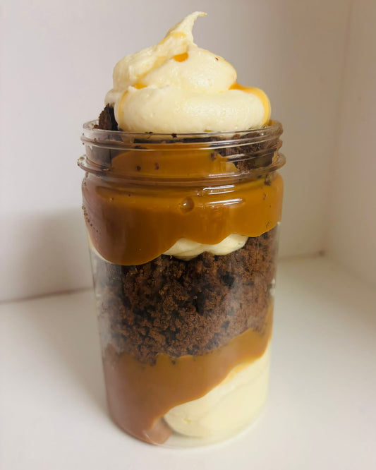 CHOCOLATE AND CARAMEL CAKE JAR