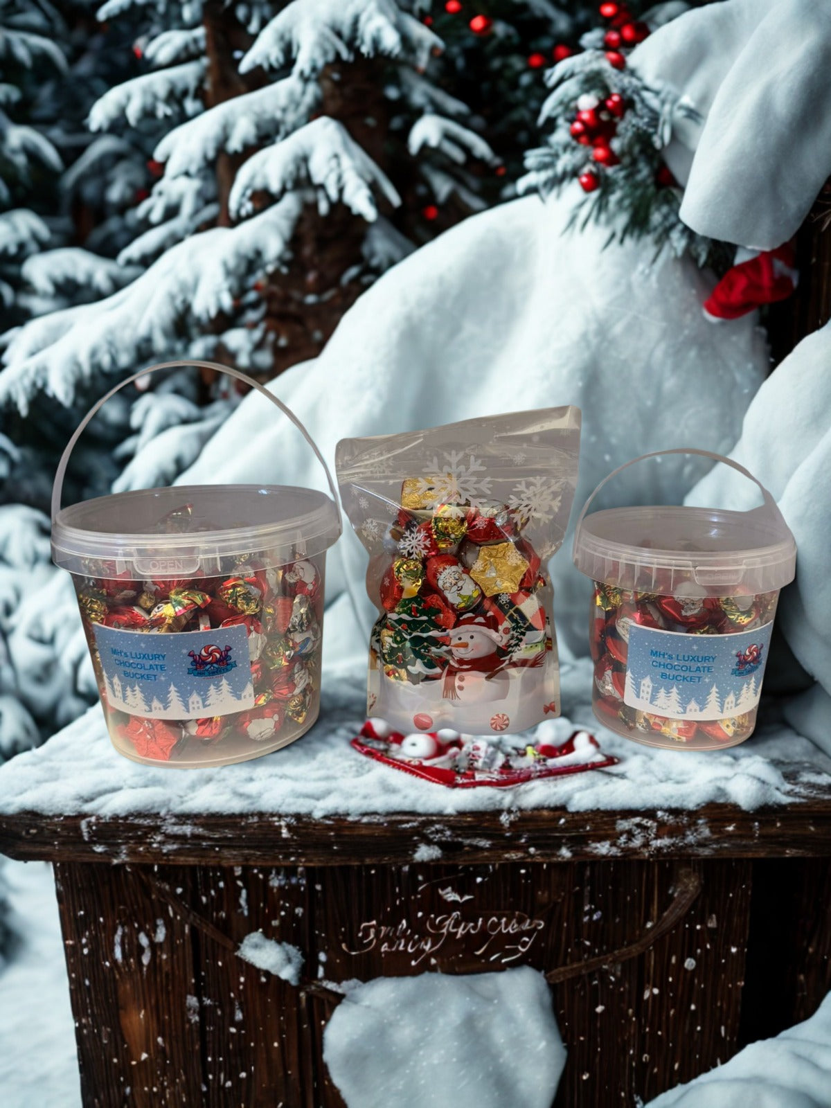 LUXURY CHRISTMAS POUCHES AND BUCKETS