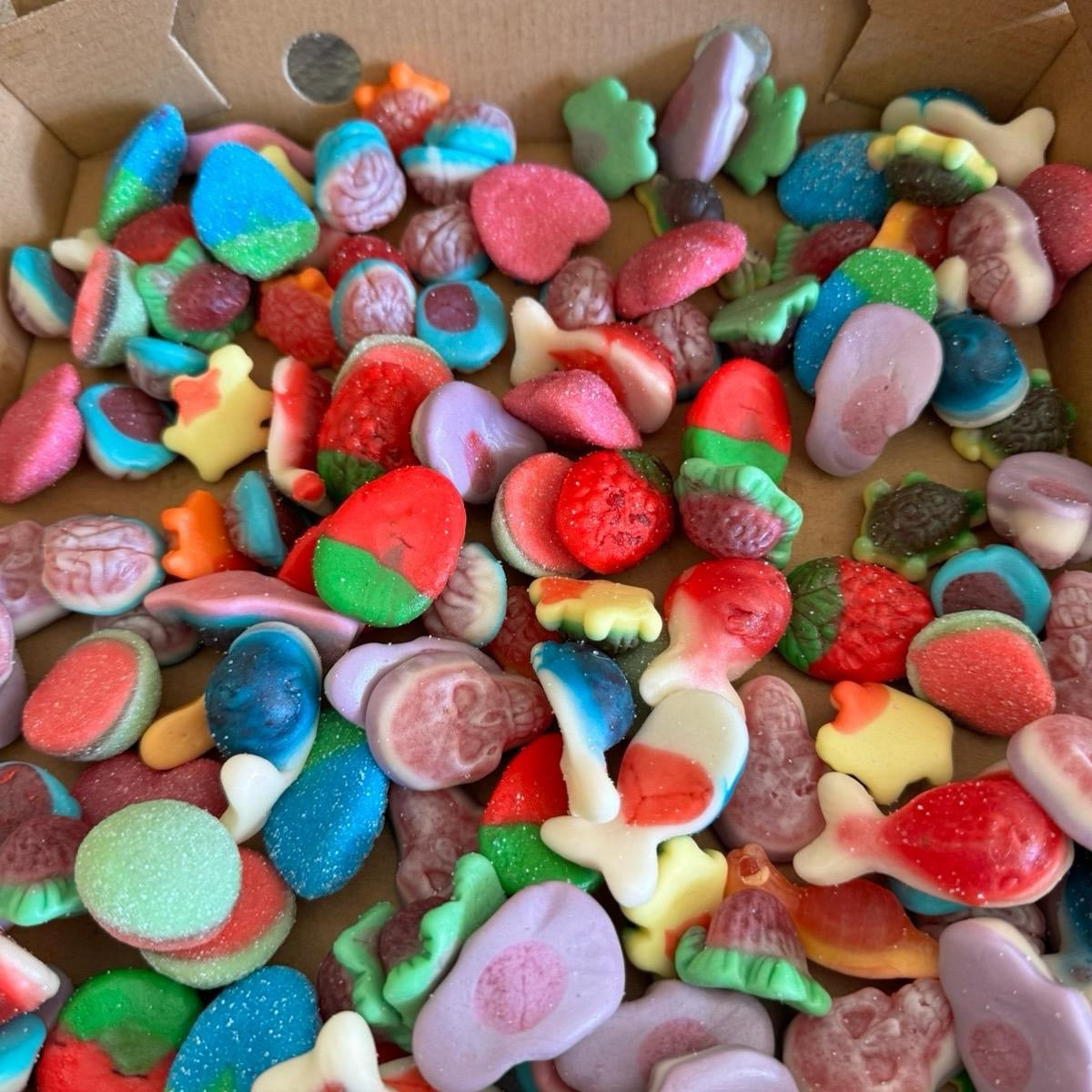 1KG Sweet Themed Mixes in Box’s - Red, Jelly Filled & Blue - Perfect for Gifts or Sharing with the Family.