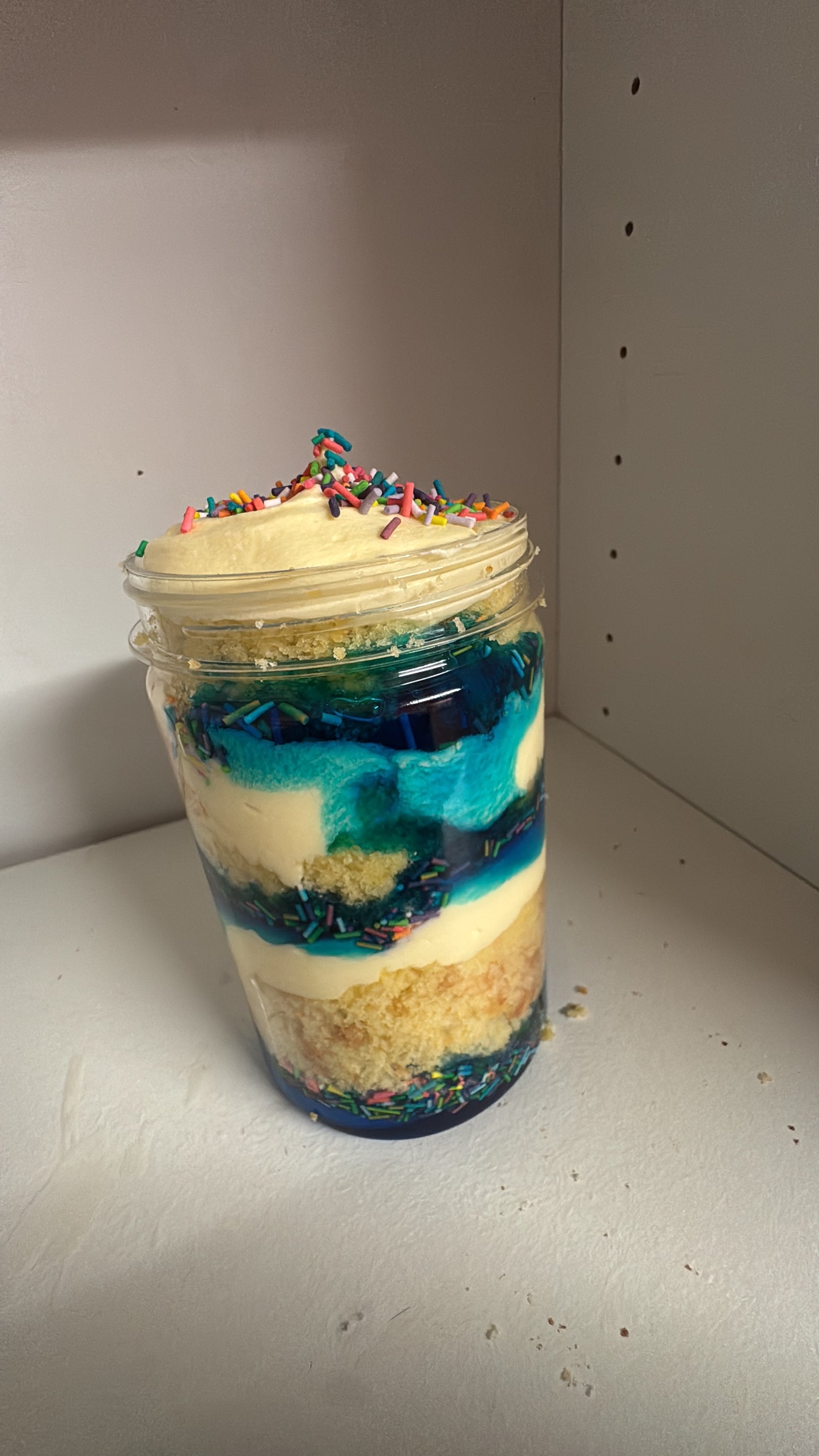 BUBBLEGUM CAKE JAR